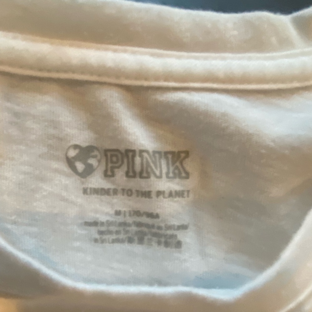 New pink tshirt in white